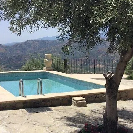Сasa de vacaciones Charming In With Swimming Pool Gaggi