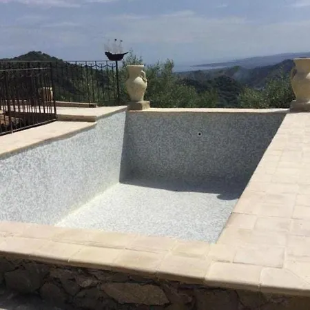 Charming In With Swimming Pool * Gaggi