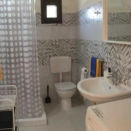 Сasa de vacaciones Charming In With Swimming Pool *